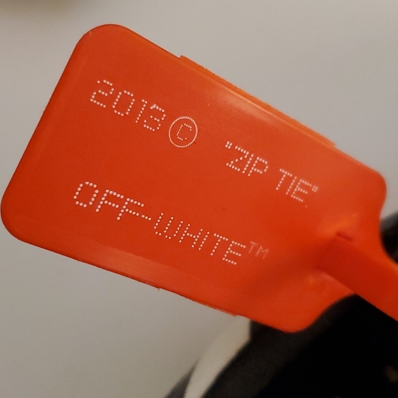 Off-White sneakers - Picture 12 of 16